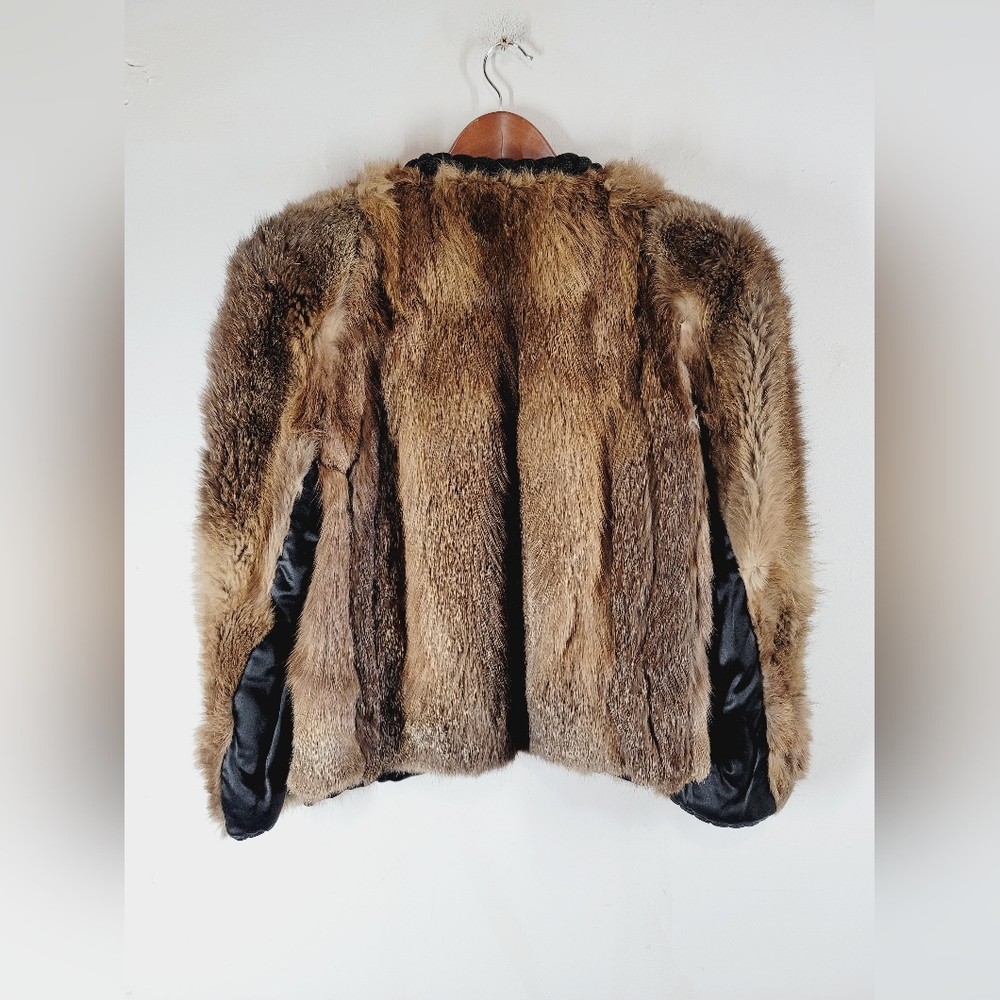 VINTAGE RACCOON FUR COAT, SIZE SMALL - Picture 2 of 5